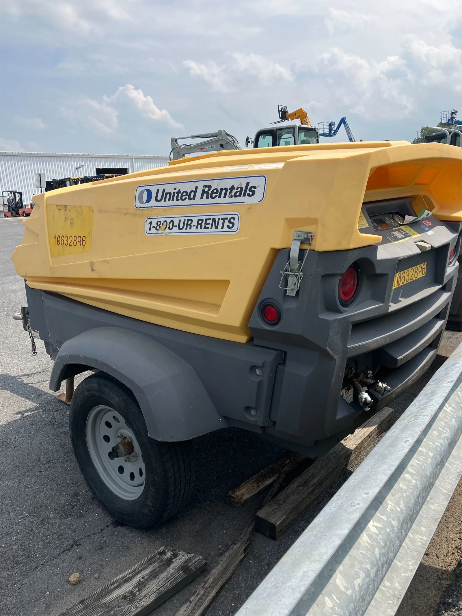 2017 Atlas Copco XAS185KD7 T4F