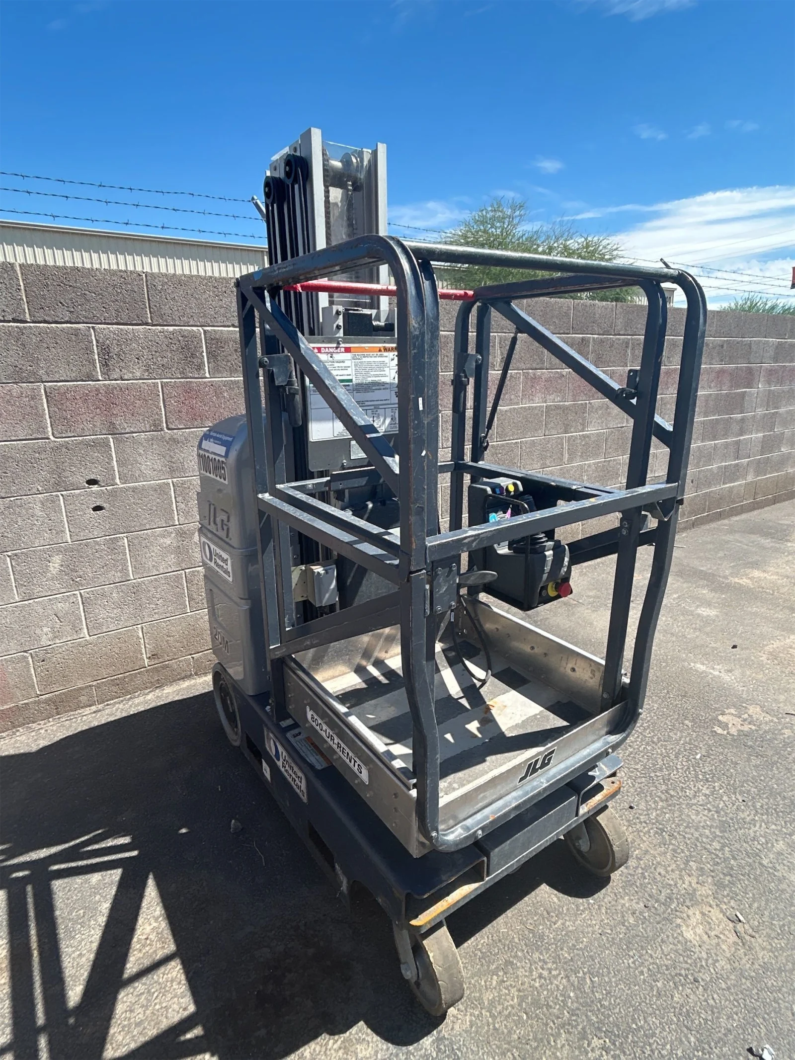 2019 JLG 20MVL Self-Propelled One-Person