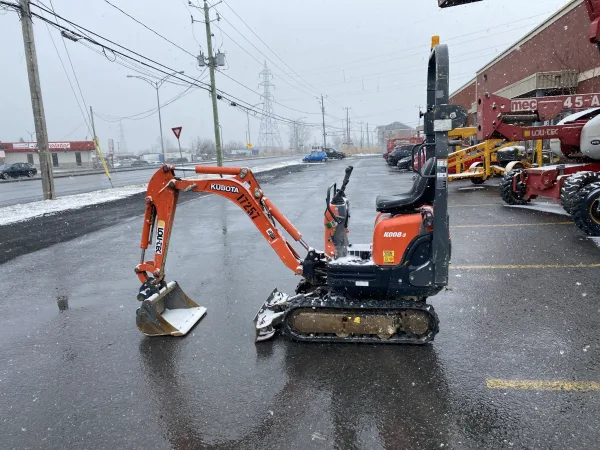 2020 Kubota K008-3