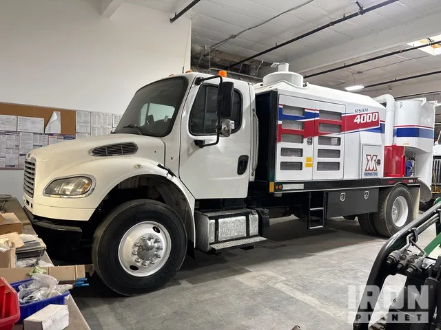 2016 Freightliner M2 106