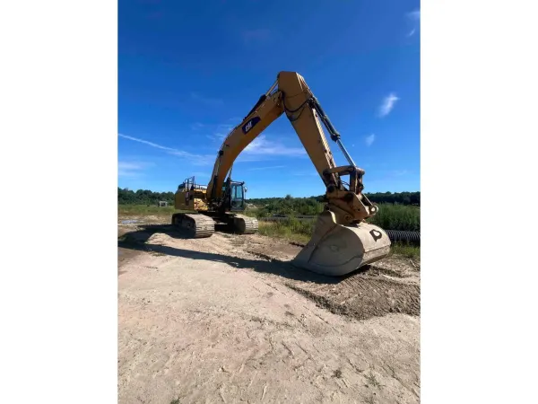 2015 Caterpillar 349FL
