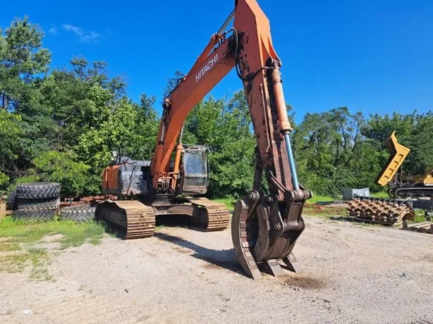 2023 Hitachi ZX300 LC-6