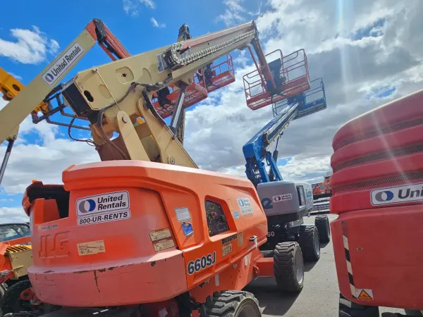 2019 JLG 660SJ