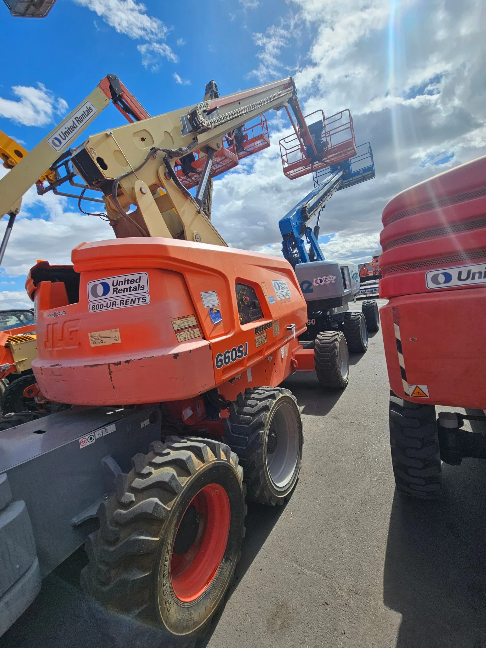 2019 JLG 660SJ