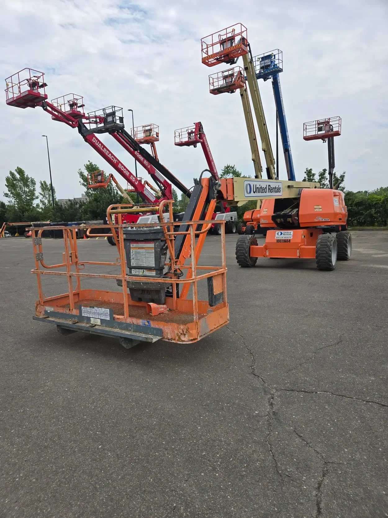 2018 JLG 660SJ