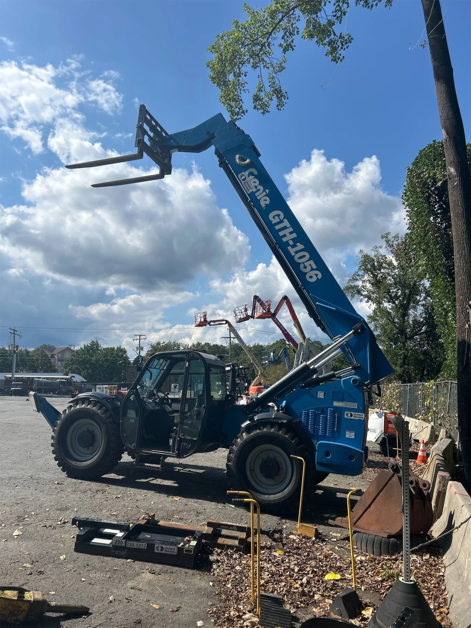2017 Genie GTH-1056
