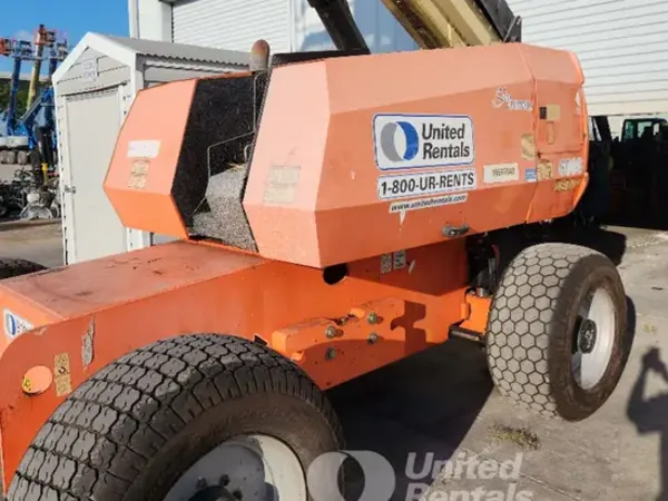 2017 JLG 600S
