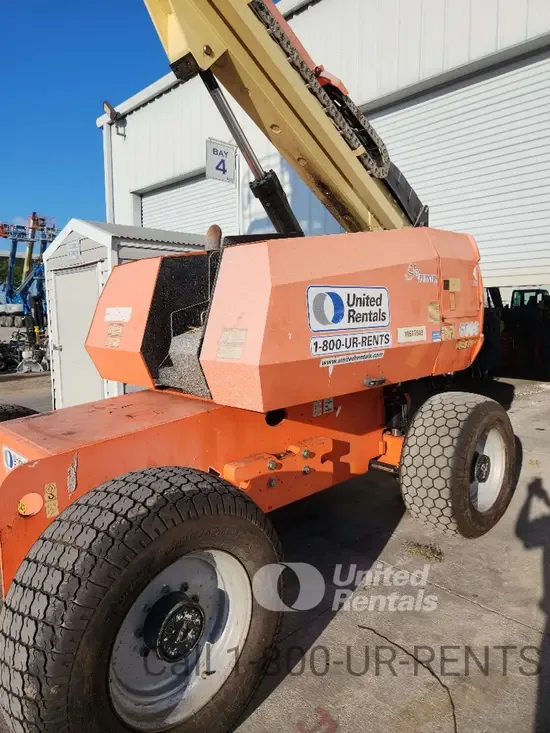 2017 JLG 600S
