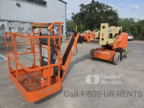 2017 JLG E400AJPN Articulating