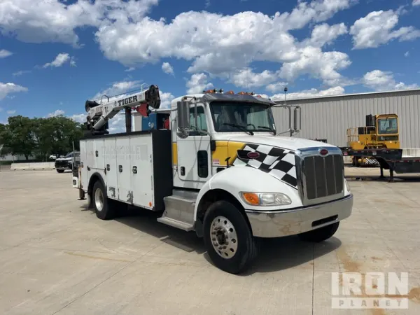 2015 Peterbilt 337