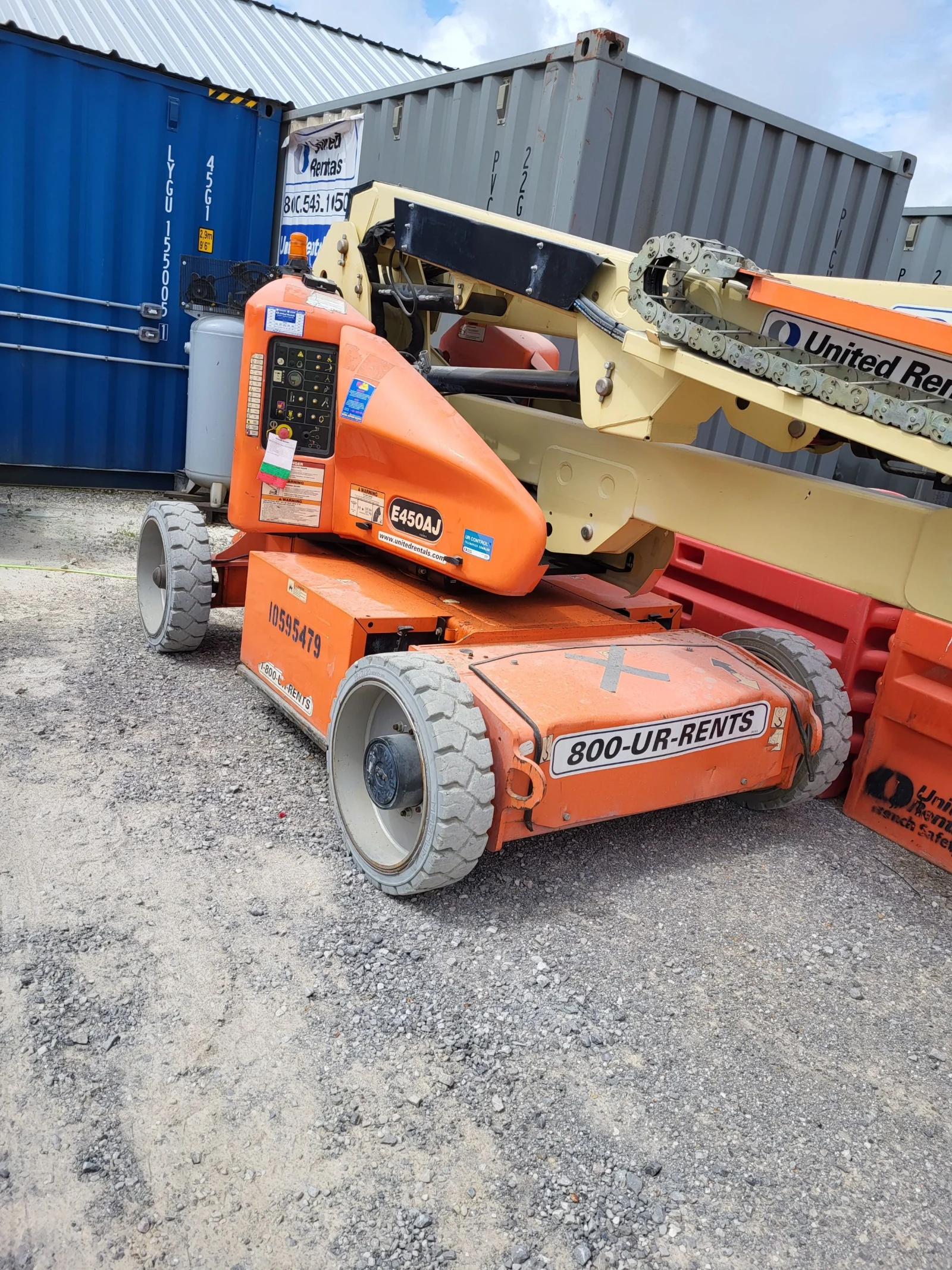 2017 JLG E450AJ Articulating