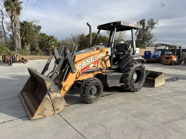 2017 Case 570N EP