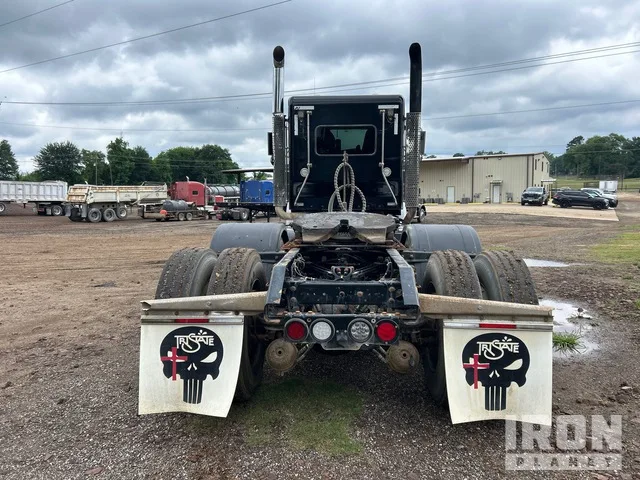 2019 Kenworth W900