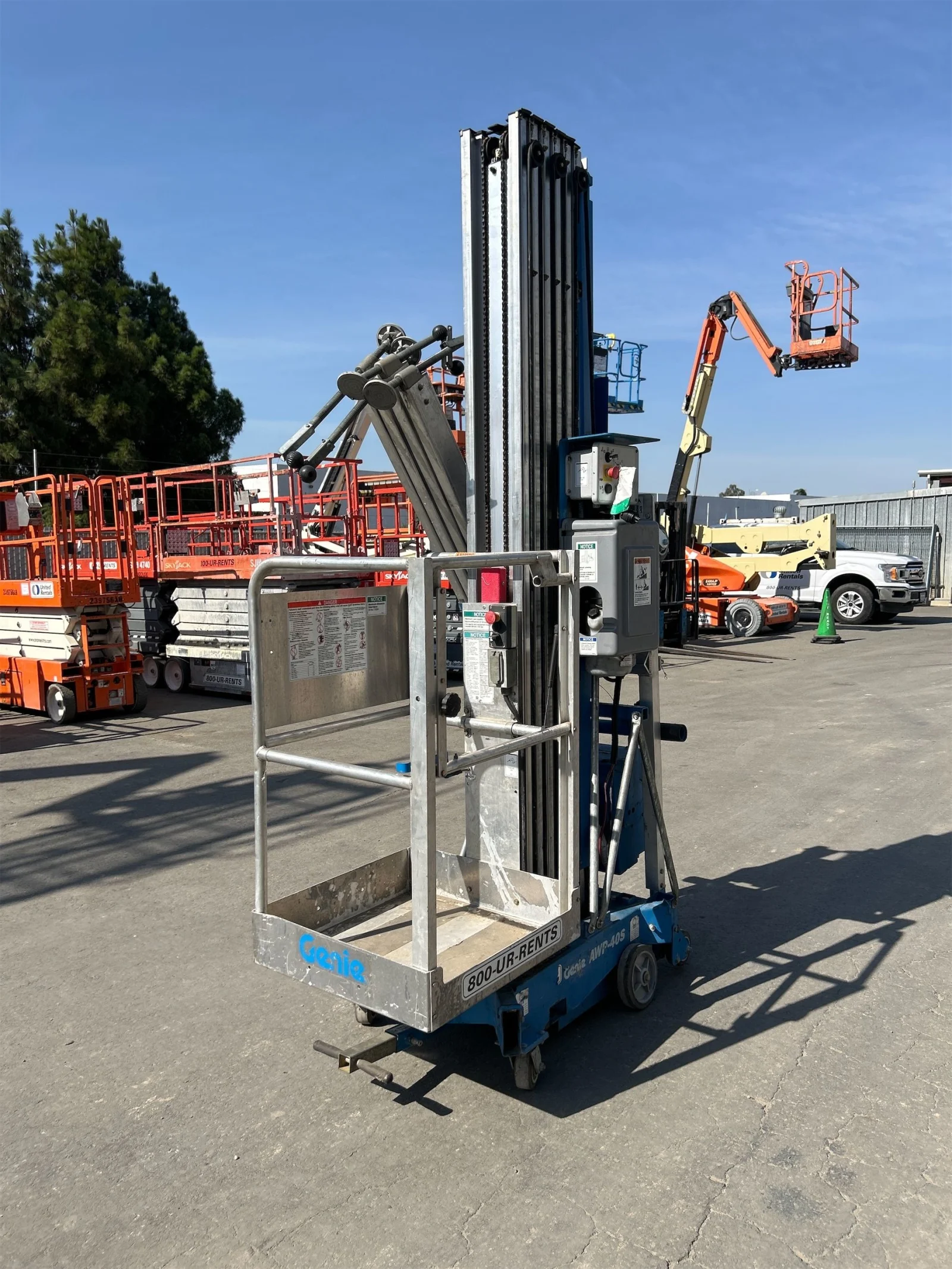 2018 Genie AWP-40SDC Pusharound