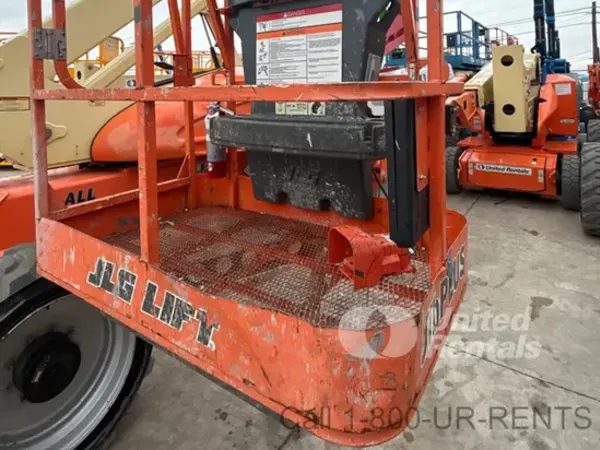 2018 JLG E400AJPN Articulating