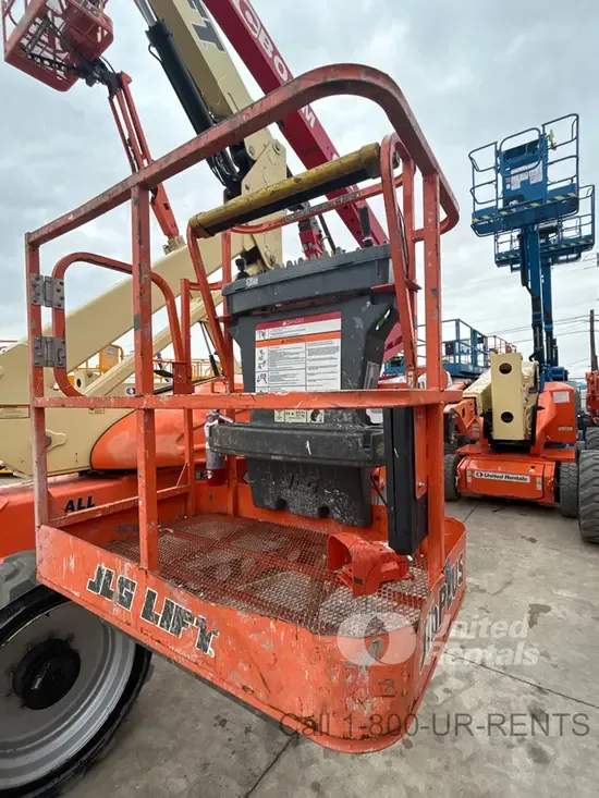 2018 JLG E400AJPN Articulating