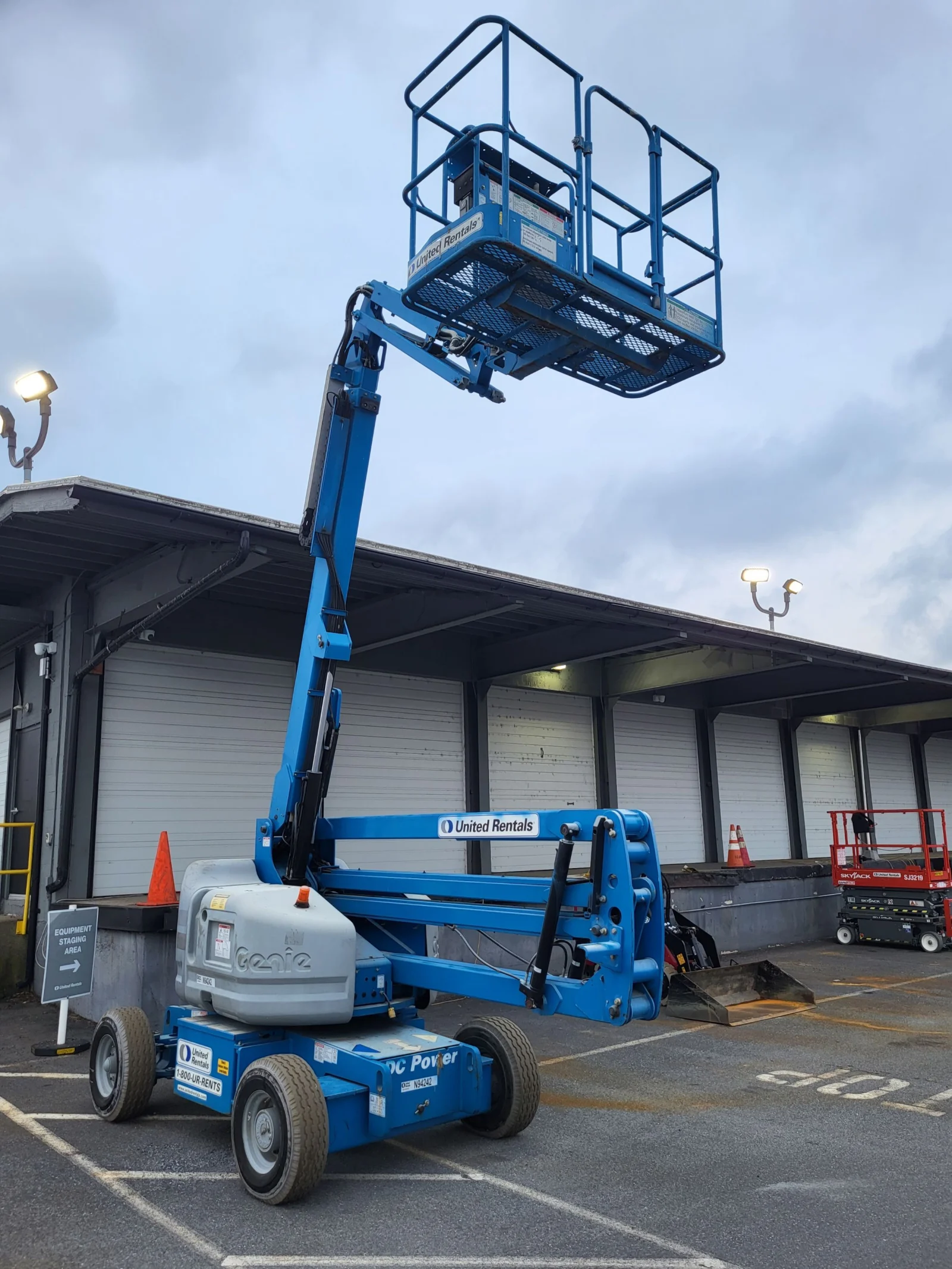 2016 Genie Z-45/25J DC Articulating