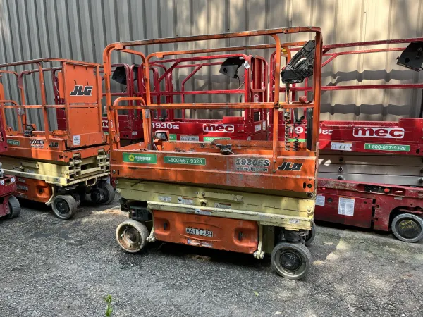 2017 JLG 1930ES