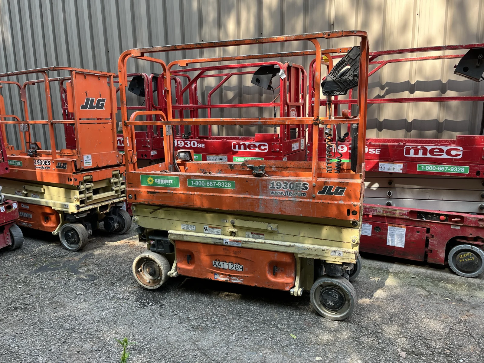 2017 JLG 1930ES
