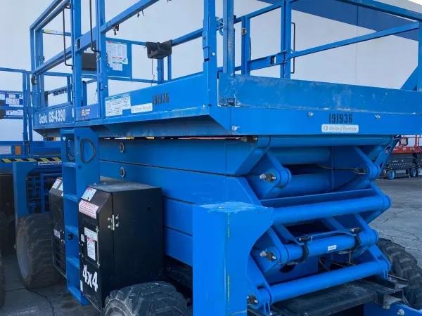 2017 Genie GS-4390 RT Rough Terrain