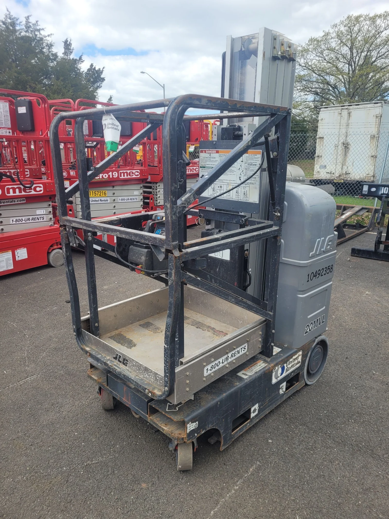 2016 JLG 20MVL Self-Propelled One-Person