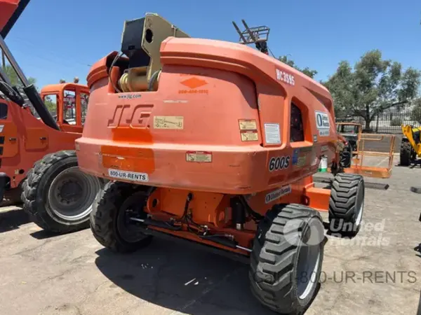 2018 JLG 600S