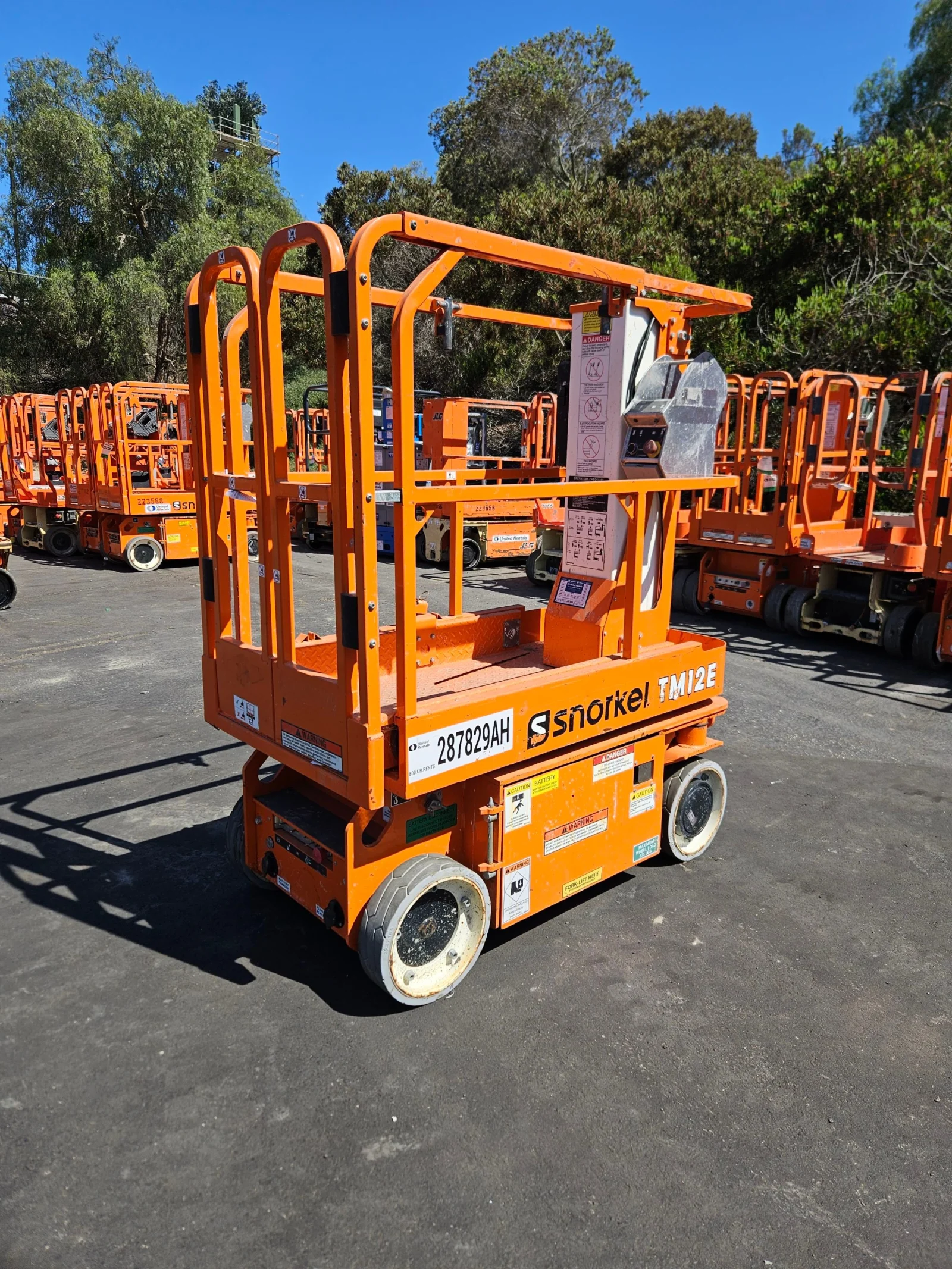 2021 Snorkel TM12E Self-Propelled One-Person