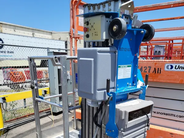 2018 Genie AWP-30SDC Pusharound