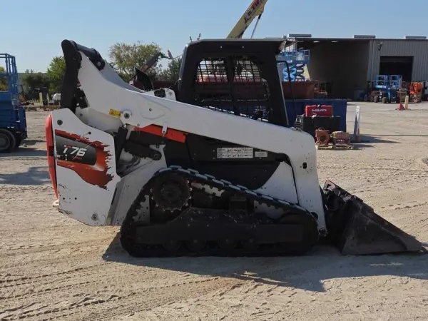 2021 Bobcat T76