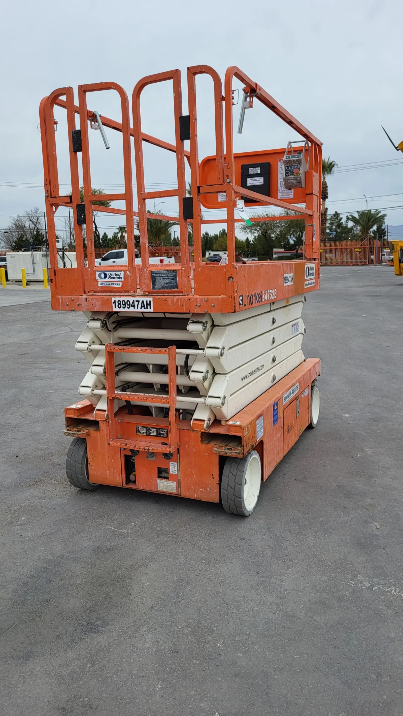 2017 Snorkel S4732E