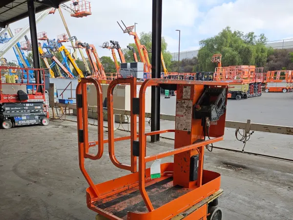 2019 JLG 1230ES Self-Propelled One-Person