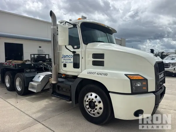 2019 Mack AN64T