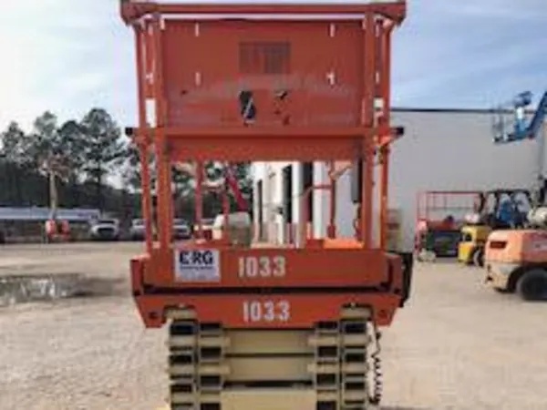 2015 JLG 3246ES