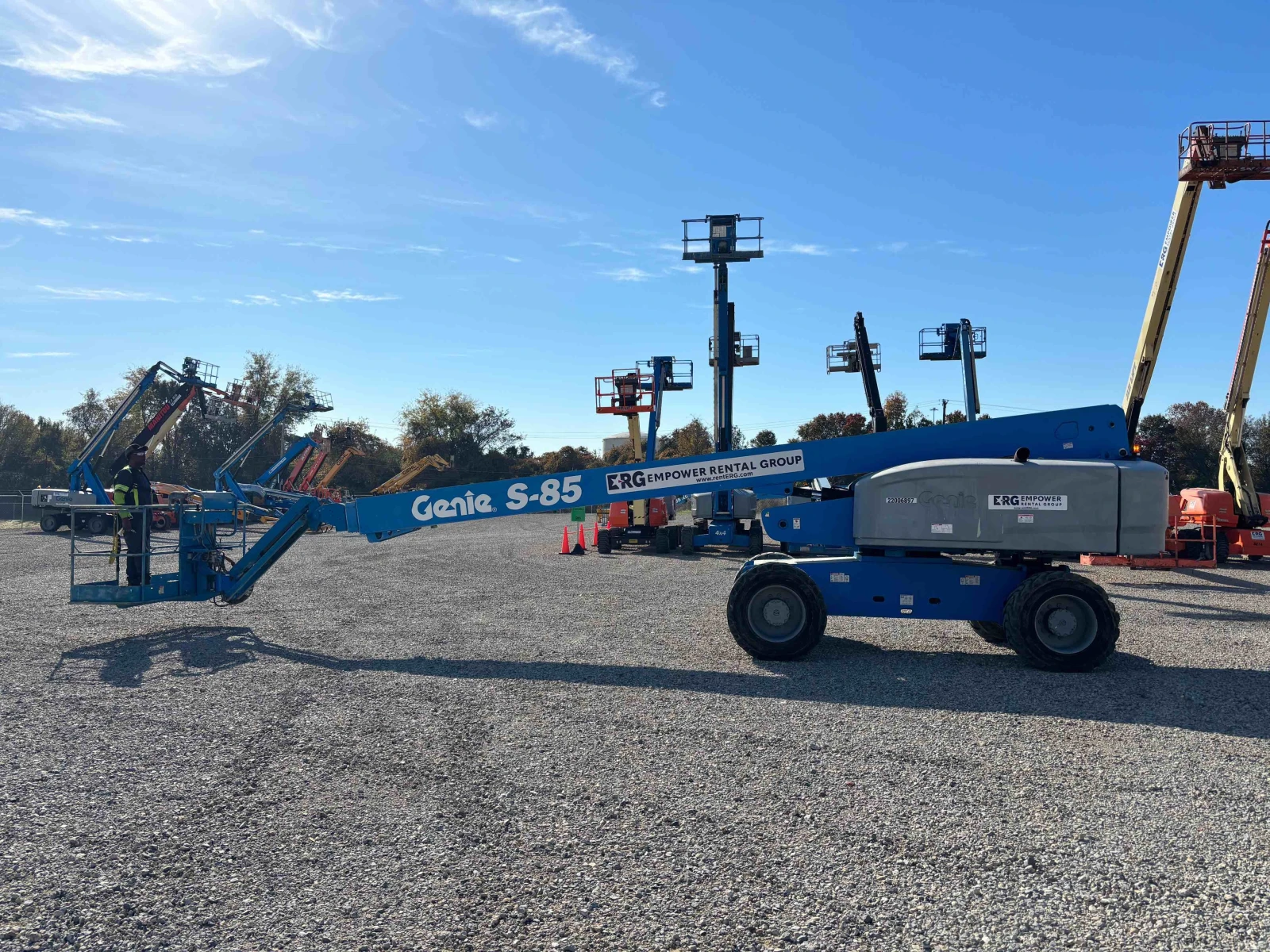 2014 Genie S-85