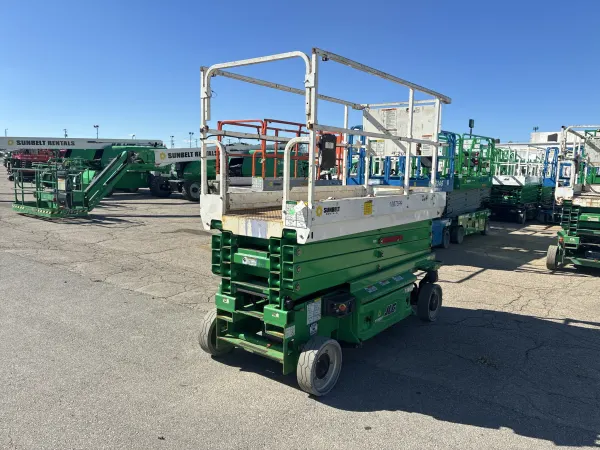 2017 JLG 3246ES