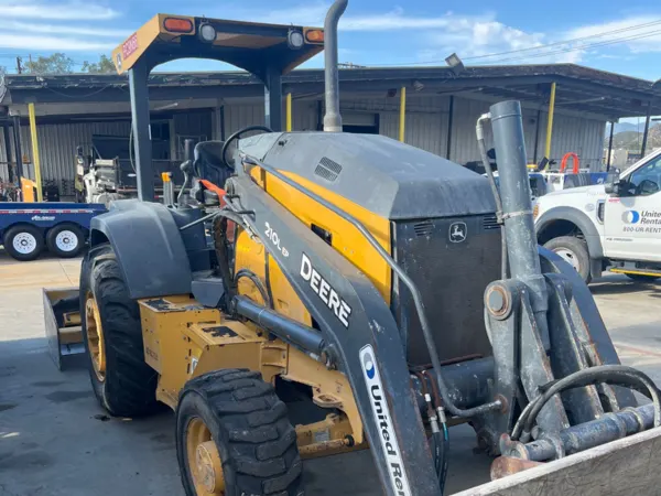 2019 John Deere 210L EP