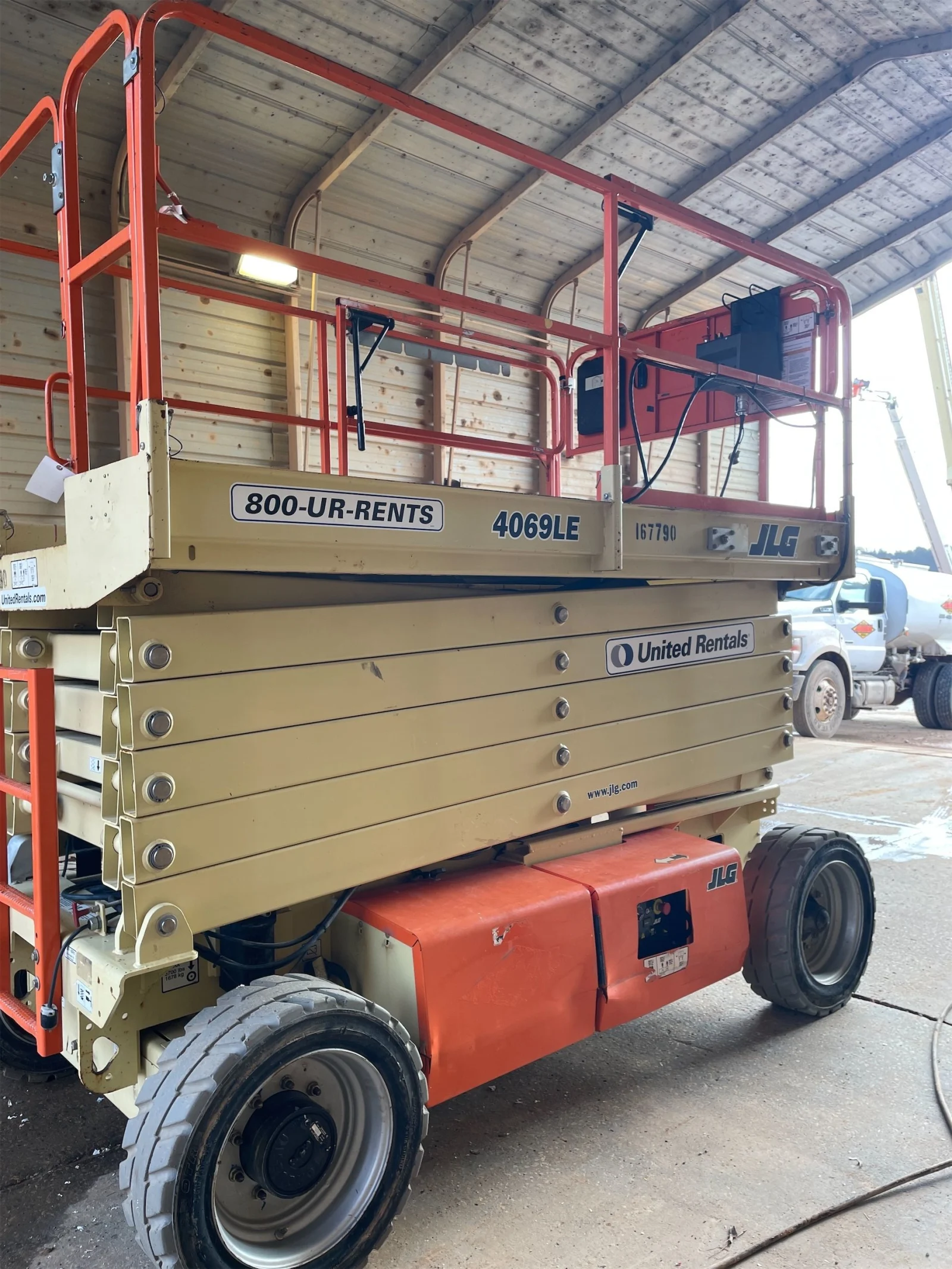 2016 JLG 4069LE