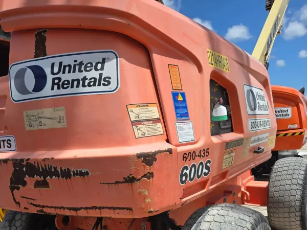 2019 JLG 600S