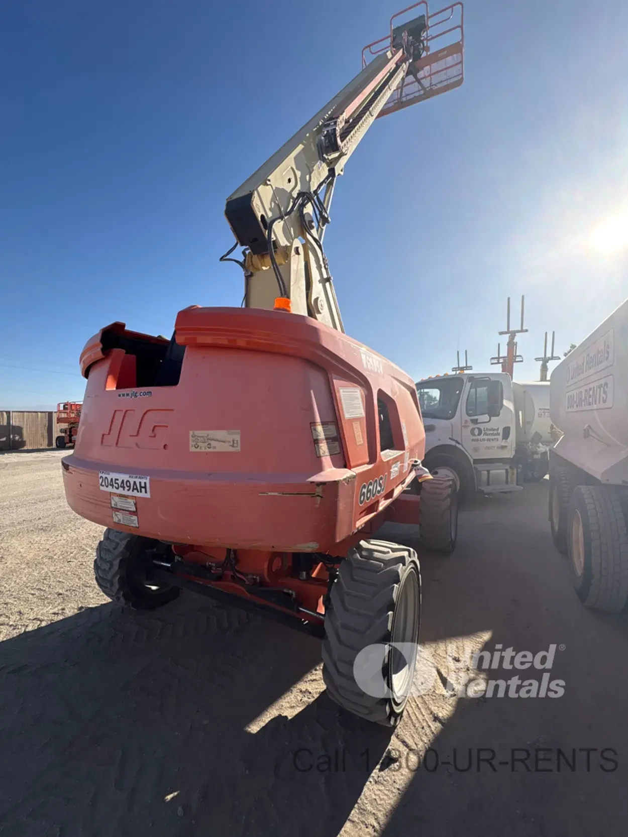 2018 JLG 660SJ
