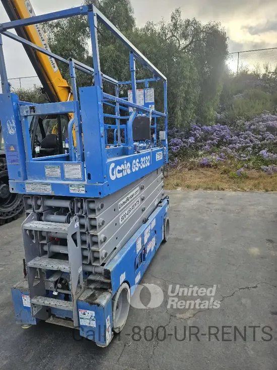 2018 Genie GS-3232