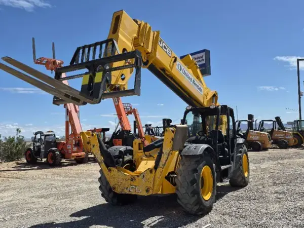2017 JCB 510-56