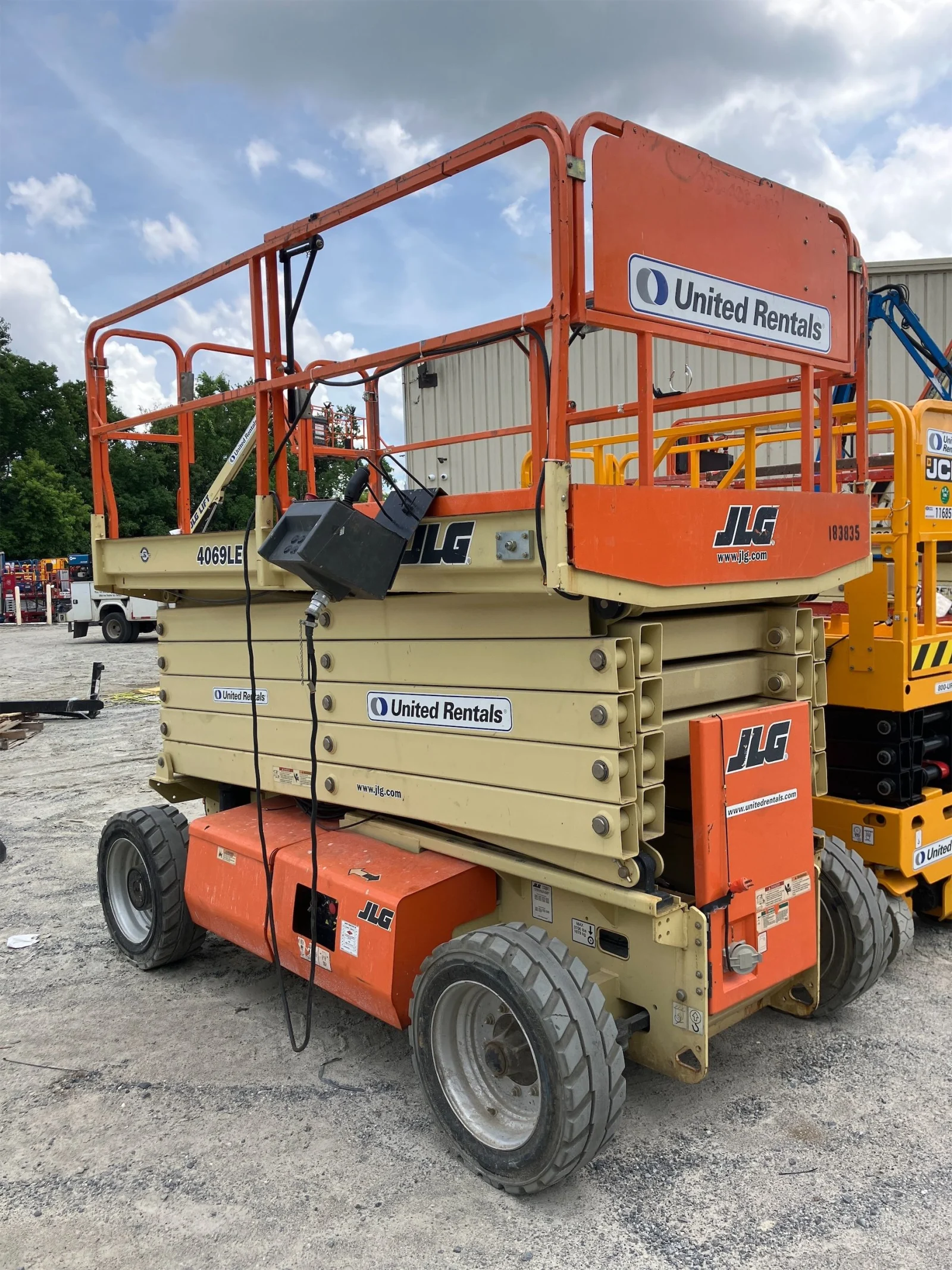 2017 JLG 4069LE