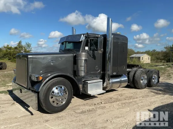 2000 Peterbilt 379