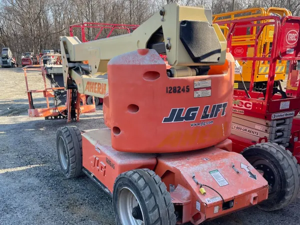 2013 JLG E450AJ-Articulating