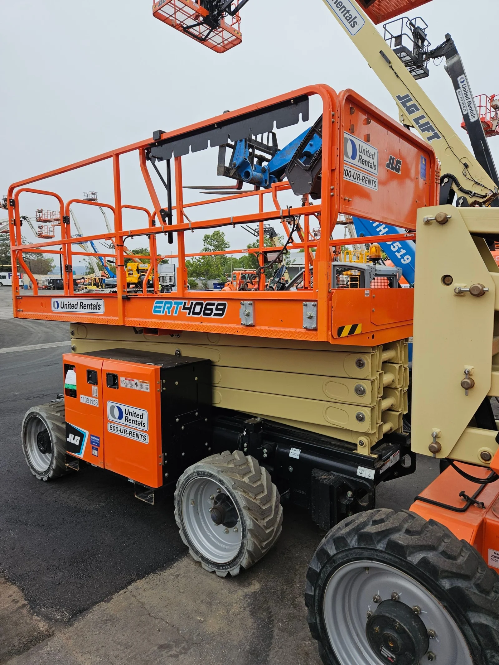 2022 JLG ERT4069