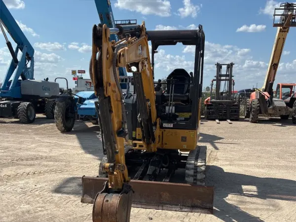 2022 Caterpillar 302.7 CR