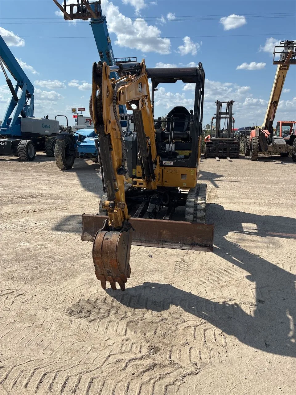 2022 Caterpillar 302.7 CR