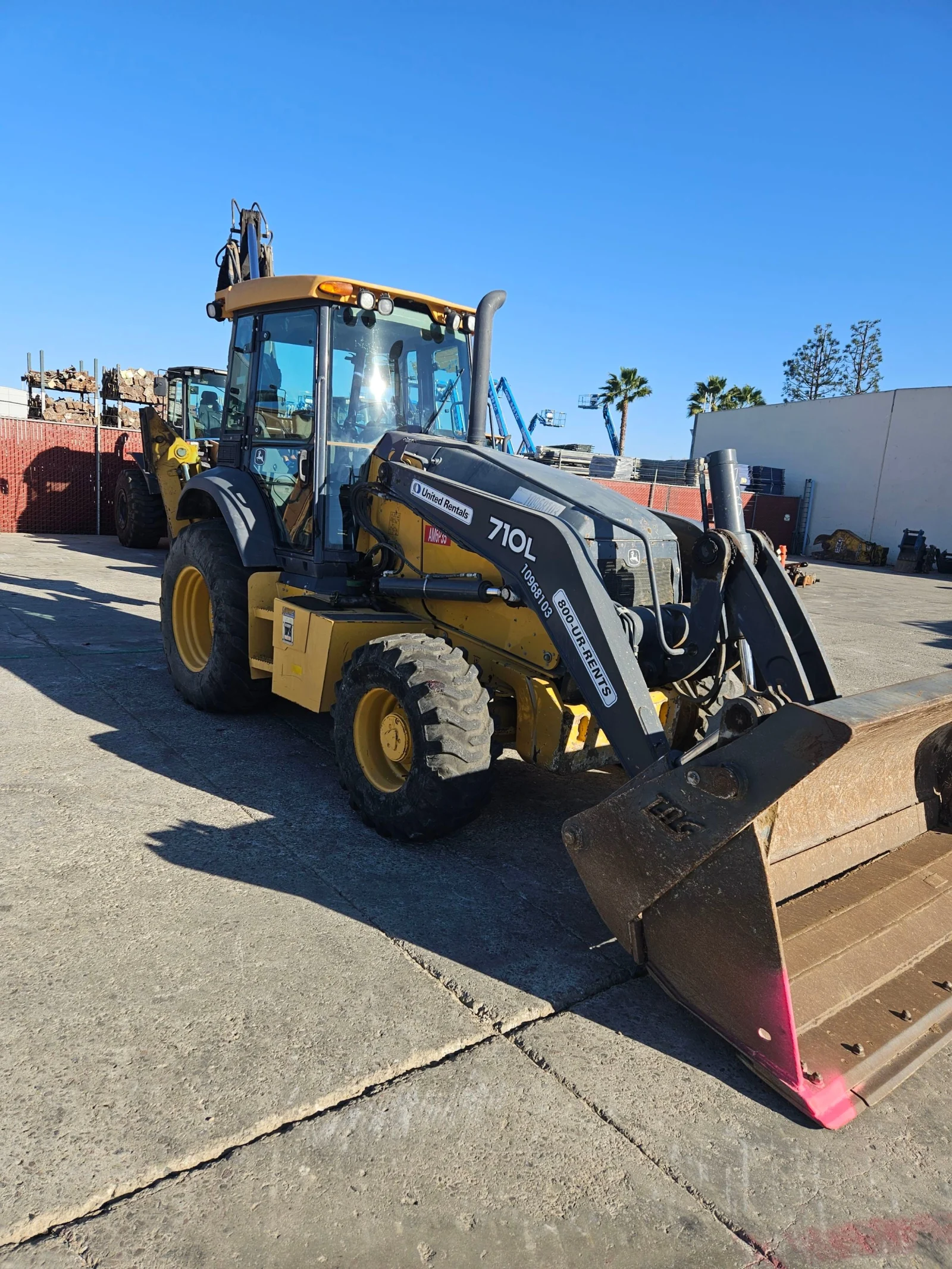 2019 John Deere 710L