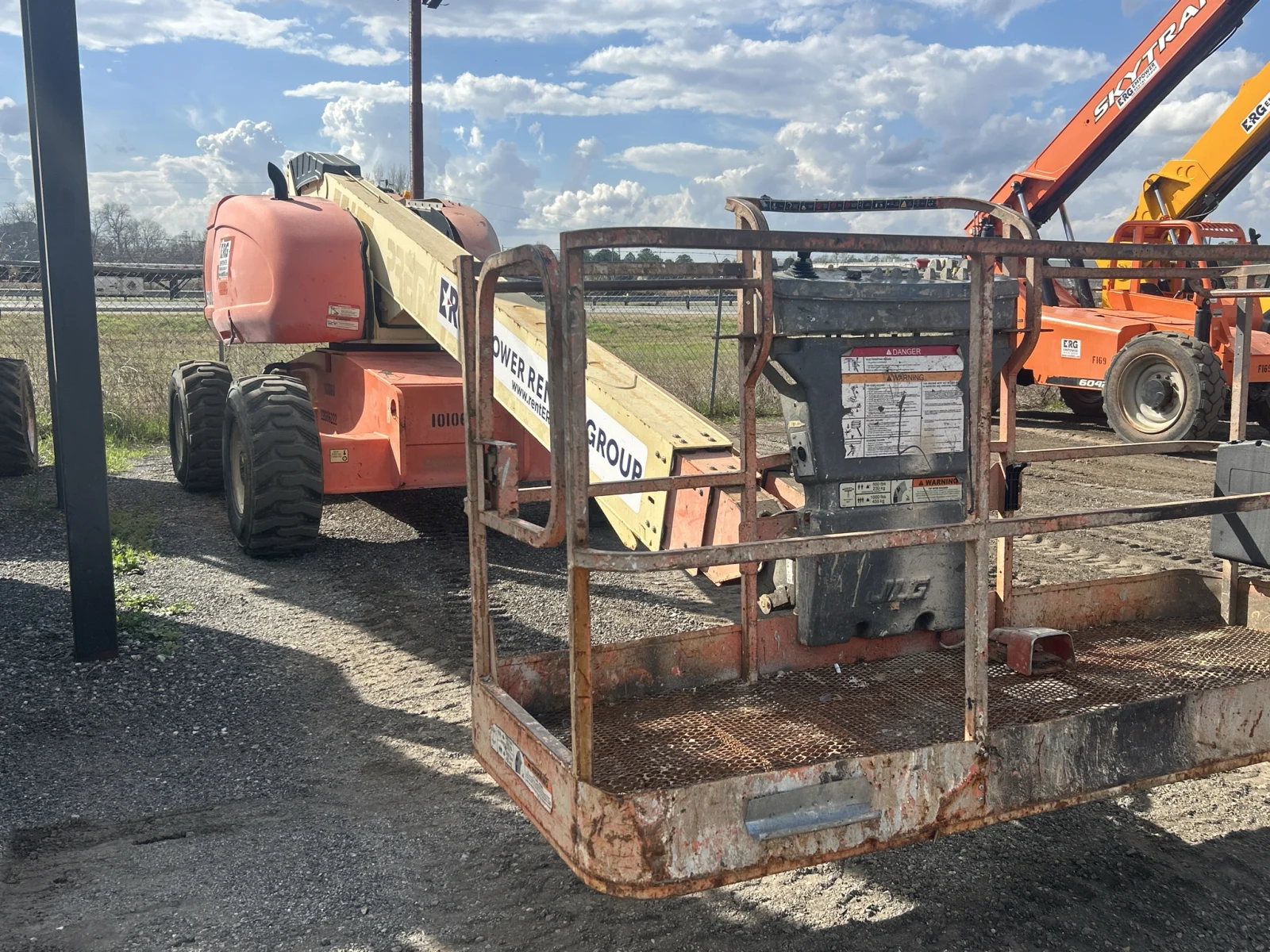 2007 JLG 600S
