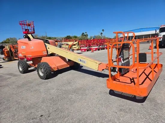 2016 JLG 400S